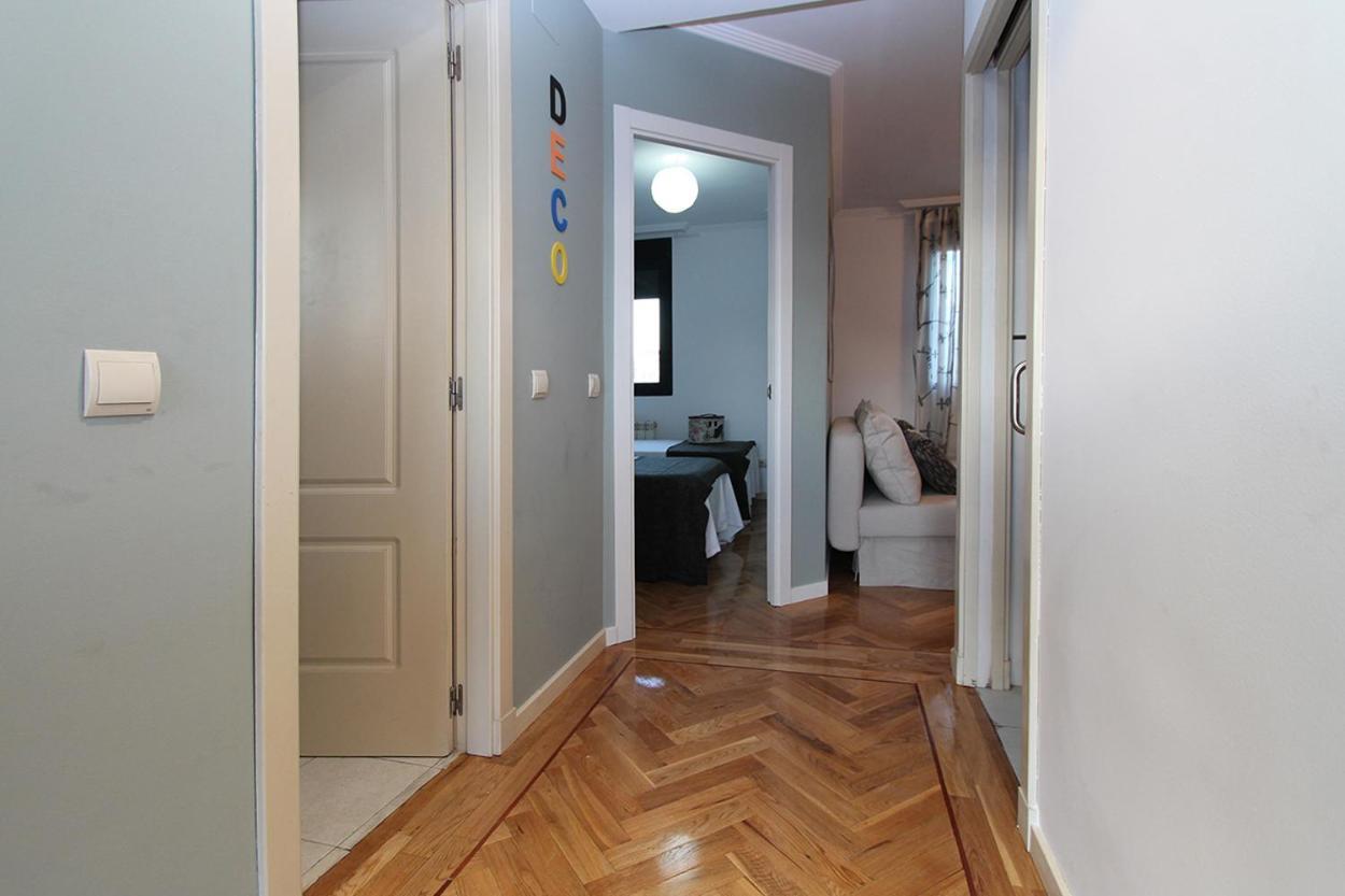 Apartamentos Cinco Rosas Madrid Exteriör bild