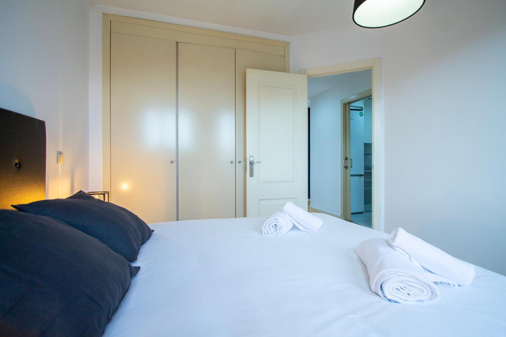 Apartamentos Cinco Rosas Madrid Exteriör bild