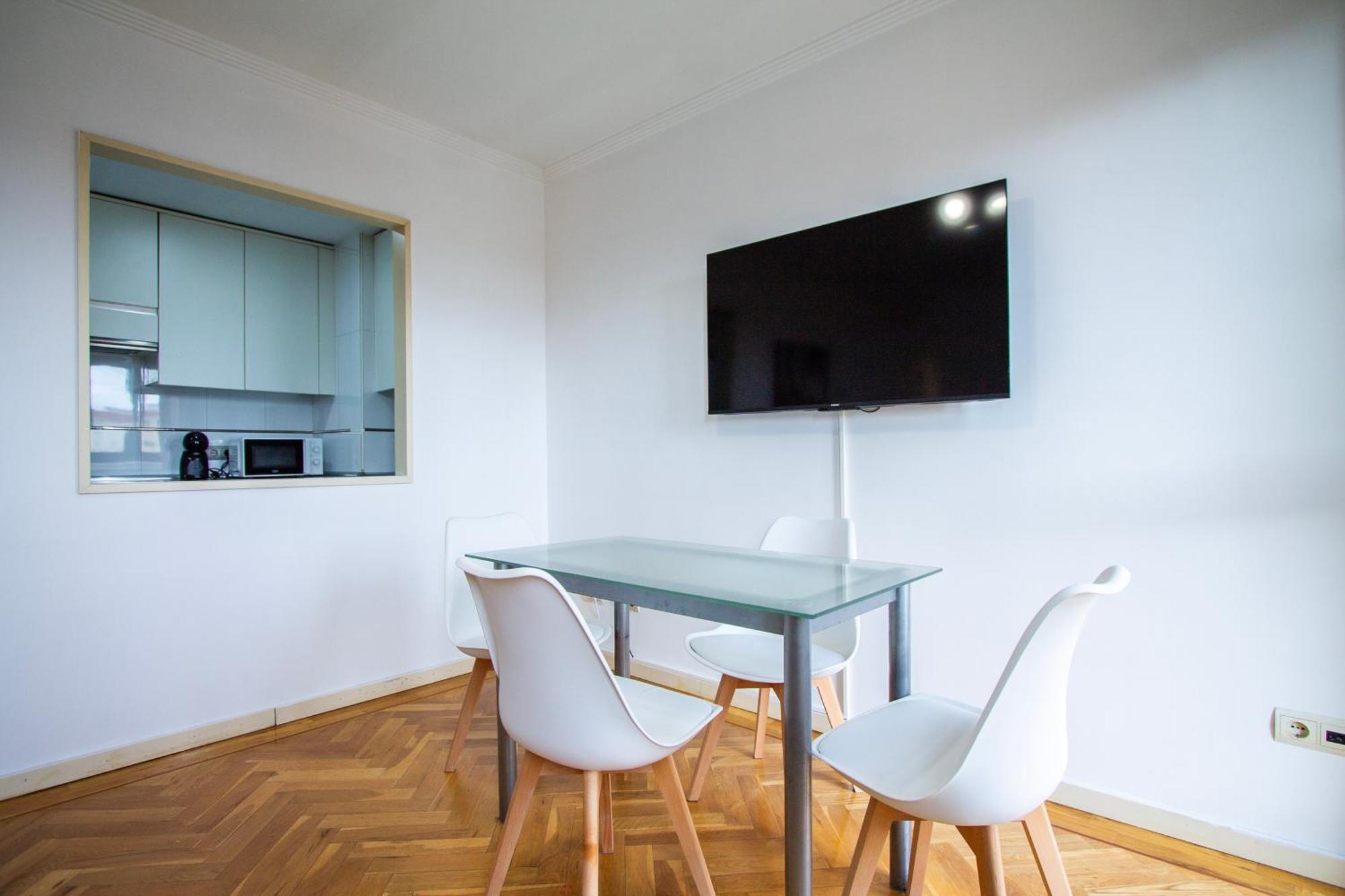 Apartamentos Cinco Rosas Madrid Exteriör bild