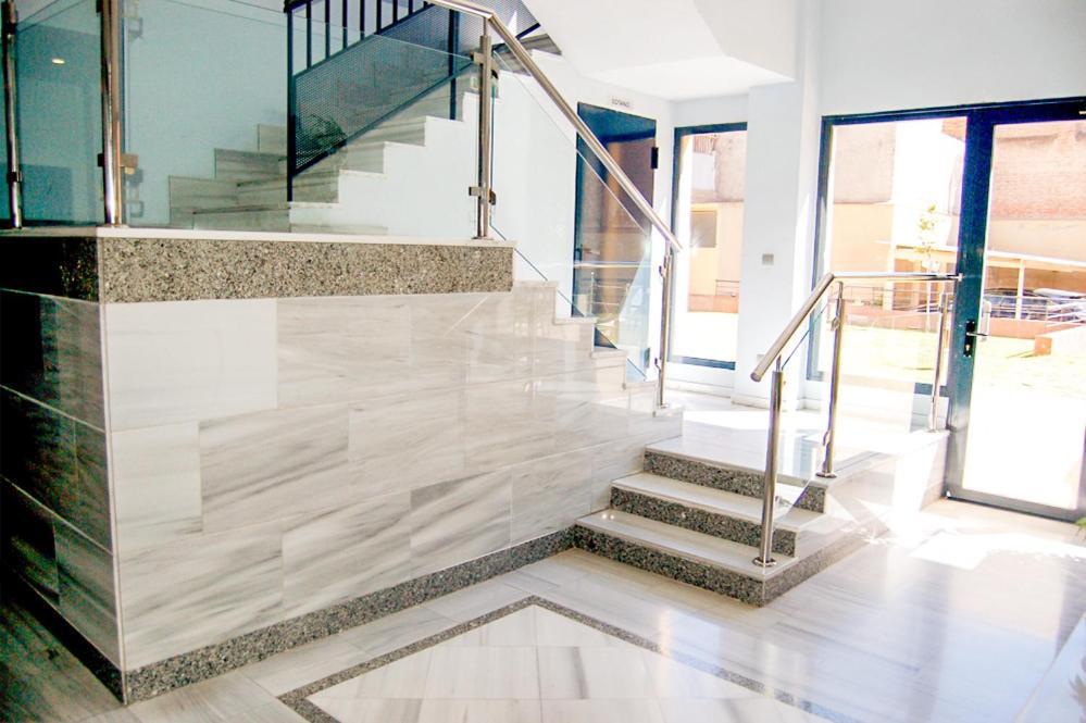 Apartamentos Cinco Rosas Madrid Exteriör bild