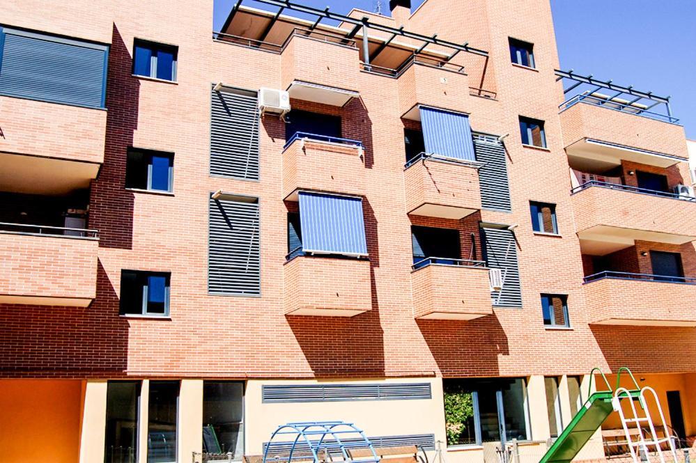 Apartamentos Cinco Rosas Madrid Exteriör bild